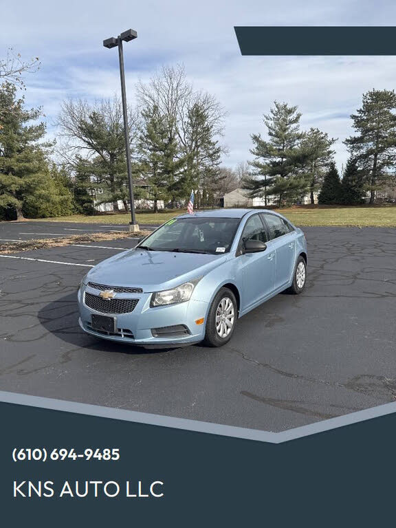 2011 Chevrolet Cruze LS Sedan FWD