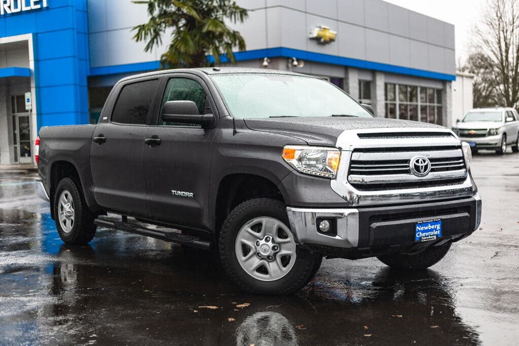 2017 Toyota Tundra SR5 CrewMax 4.6L 4WD
