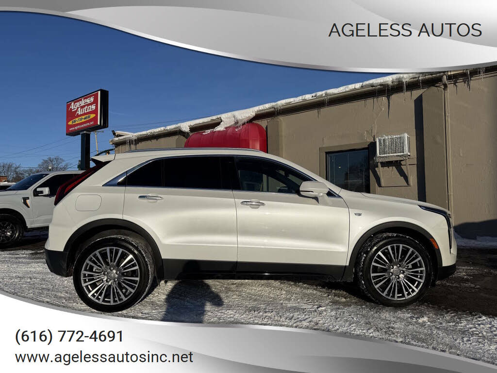 2024 Cadillac XT4 Premium Luxury AWD