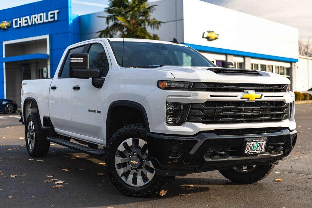2024 Chevrolet Silverado 2500HD Custom Crew Cab 4WD