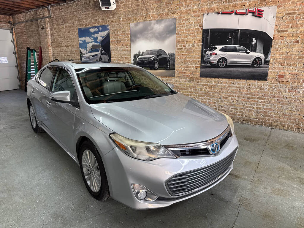 2013 Toyota Avalon Hybrid XLE Premium FWD