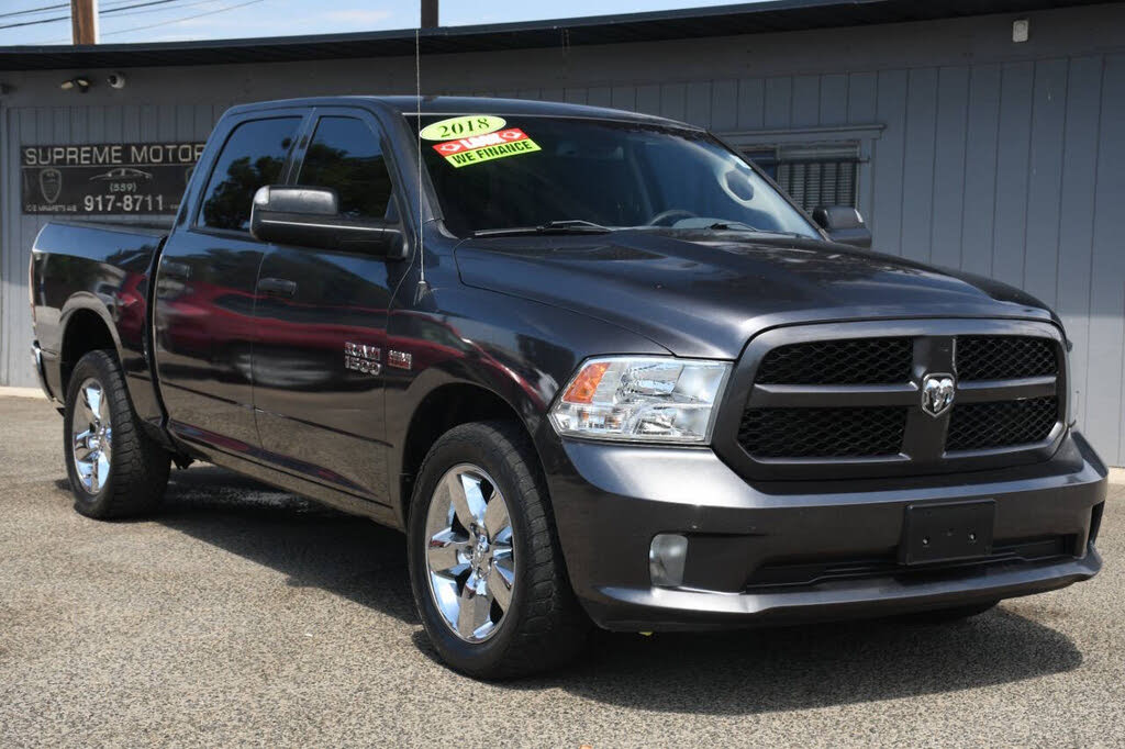 2018 RAM 1500 Express Crew Cab RWD
