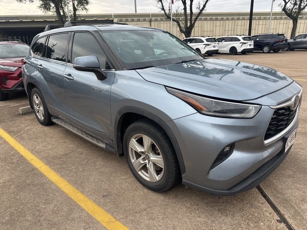 2021 Toyota Highlander Hybrid LE FWD