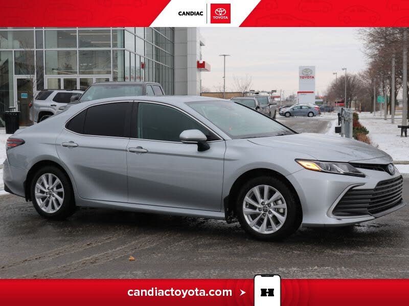 2024 Toyota Camry Hybrid LE FWD