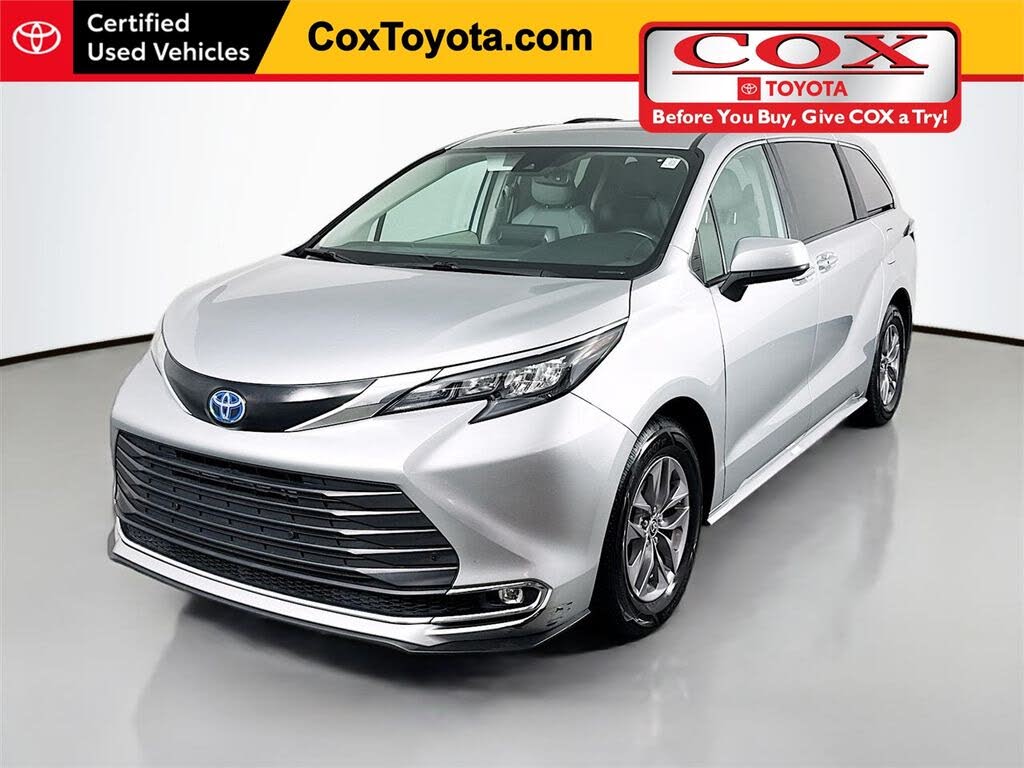 2024 Toyota Sienna XLE 7-Passenger FWD