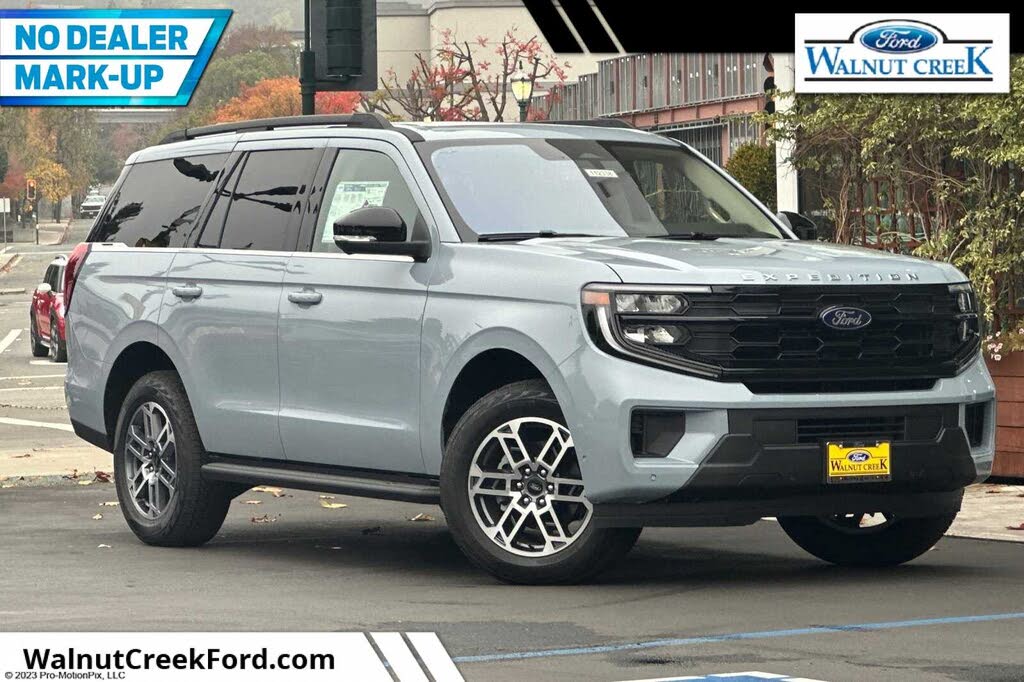 2025 Ford Expedition Active 4WD