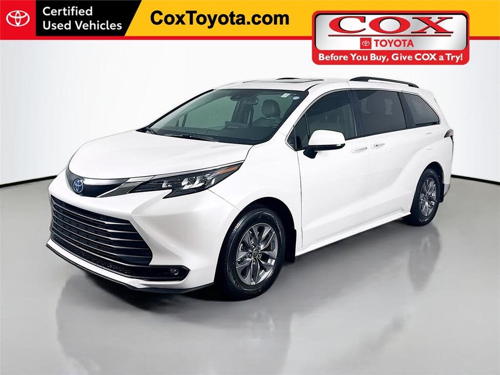 2025 Toyota Sienna XLE 7-Passenger FWD