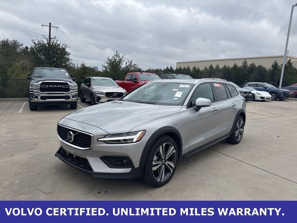 2025 Volvo V60 Cross Country B5 Plus AWD