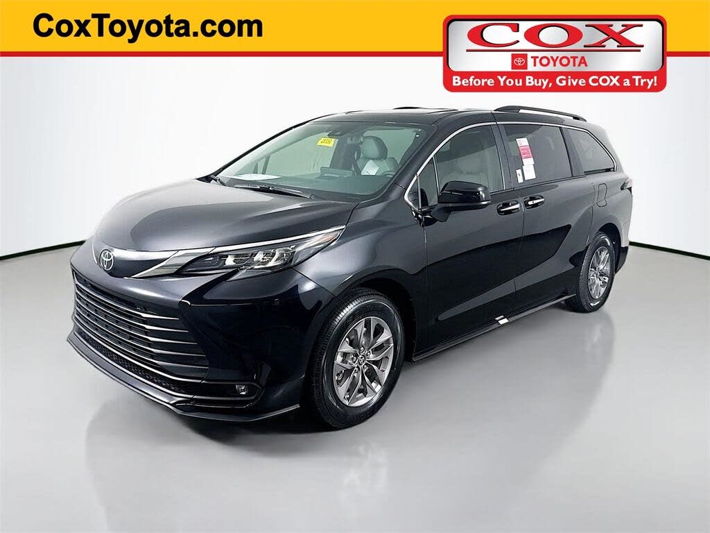 2026 Toyota Sienna XLE 7-Passenger AWD