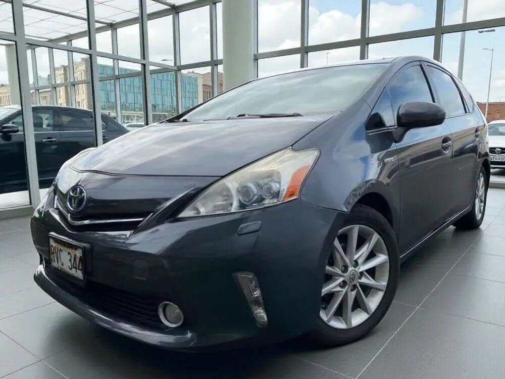 2012 Toyota Prius v Five FWD