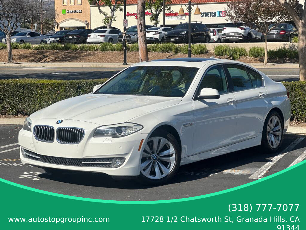 2012 BMW 5 Series 528i Sedan RWD