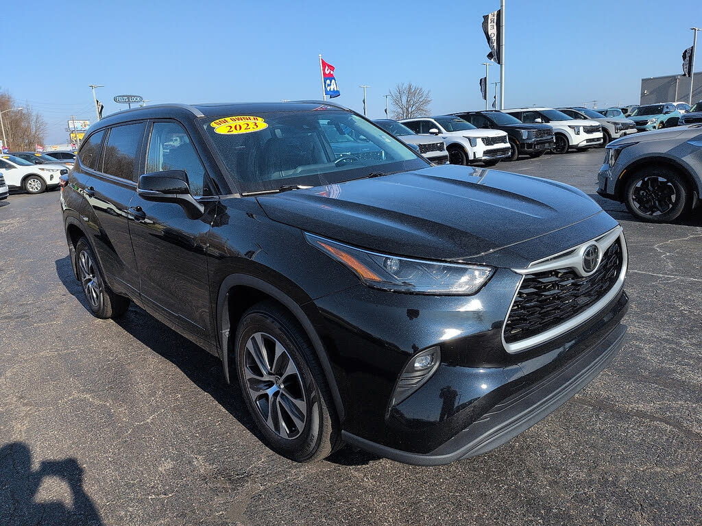 2023 Toyota Highlander XLE AWD