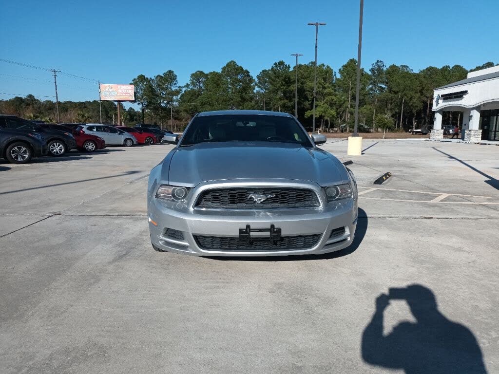 2014 Ford Mustang V6 Premium Coupe RWD