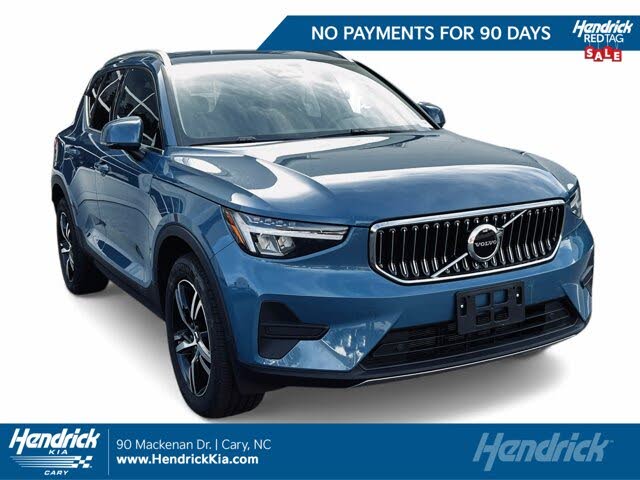 2025 Volvo XC40 B5 Core Bright Theme AWD