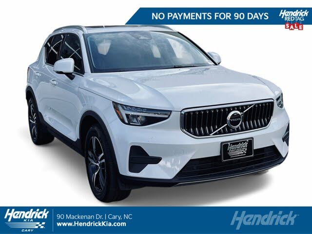 2025 Volvo XC40 B5 Core Bright Theme AWD