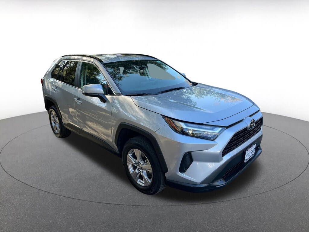 2025 Toyota RAV4 XLE AWD