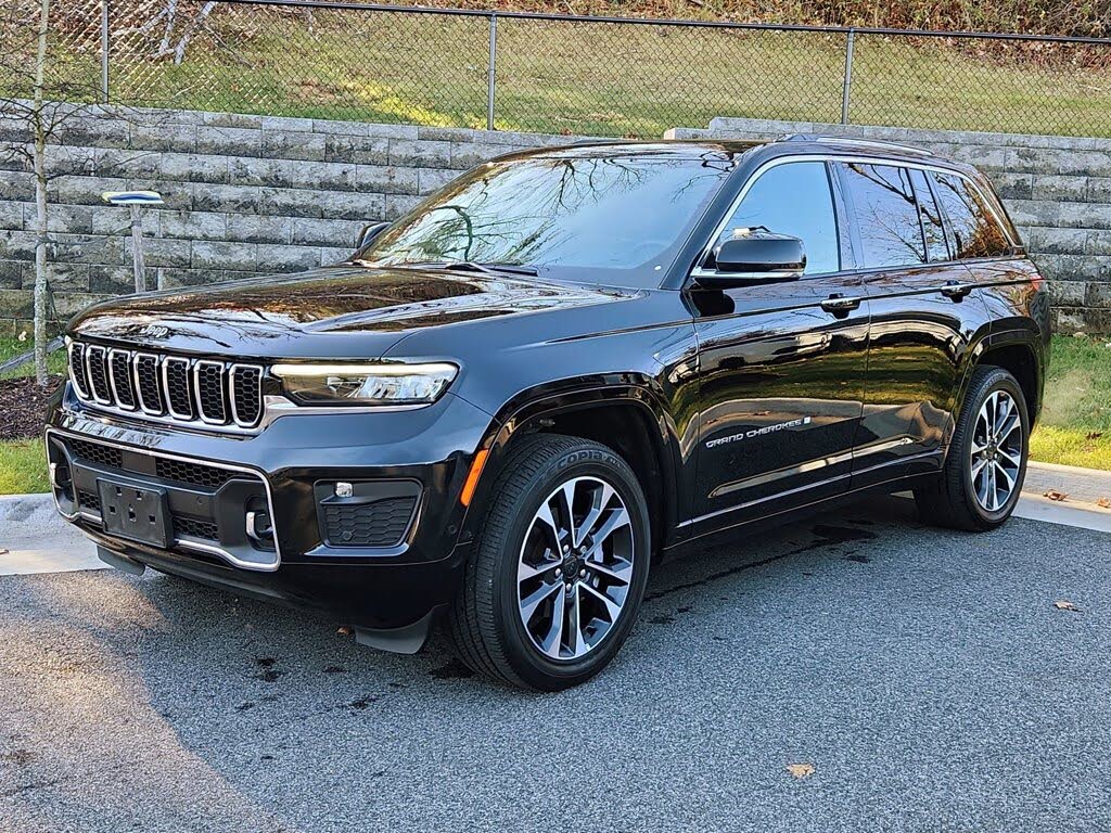 2023 Jeep Grand Cherokee Overland 4WD