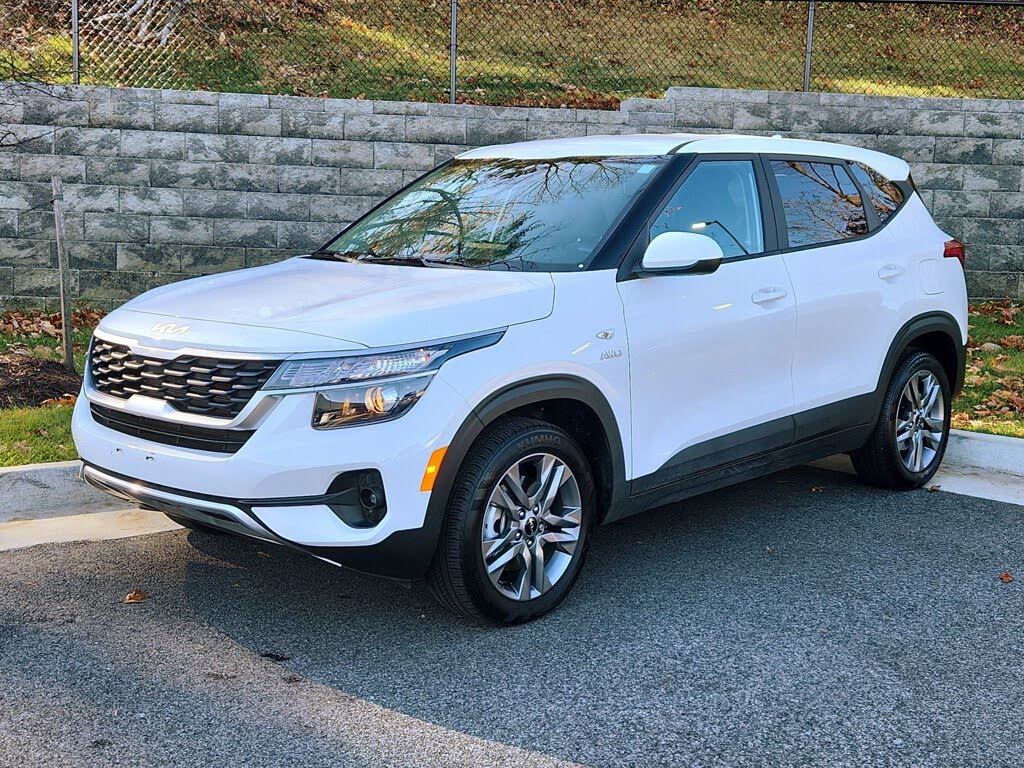 2023 Kia Seltos LX AWD