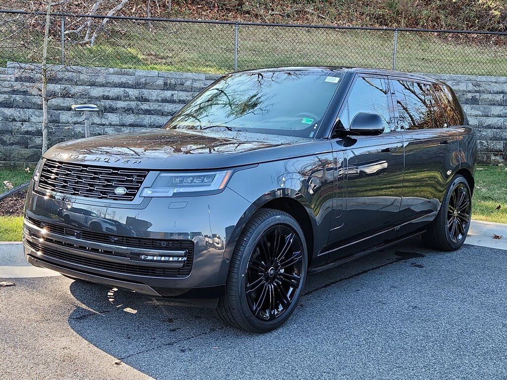 2025 Land Rover Range Rover P400 SE LWB AWD