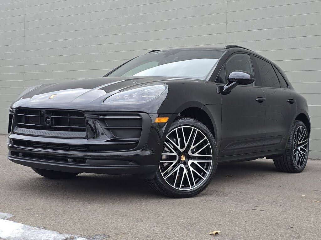 2025 Porsche Macan AWD
