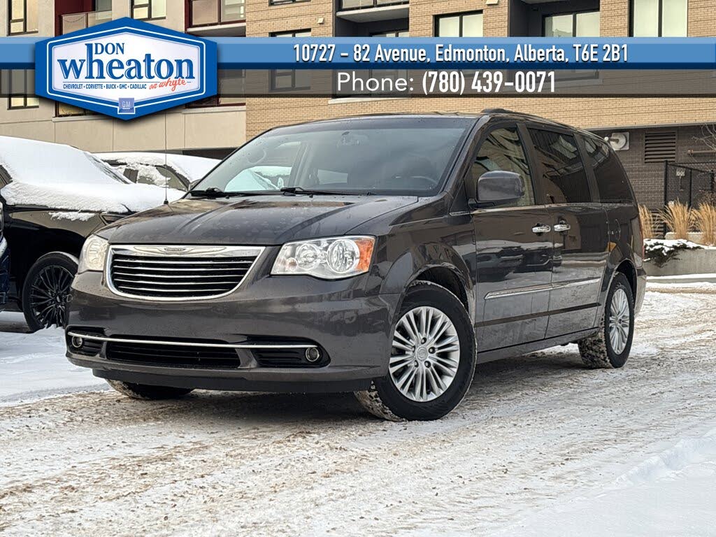 Chrysler Town & Country Touring-L FWD 2015