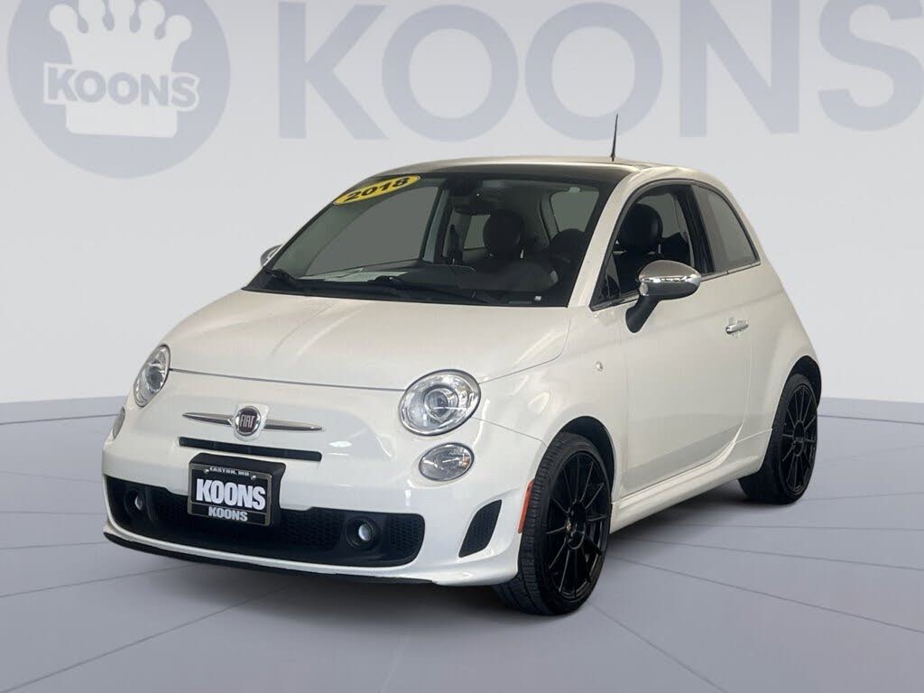 2018 FIAT 500 Lounge Hatchback FWD