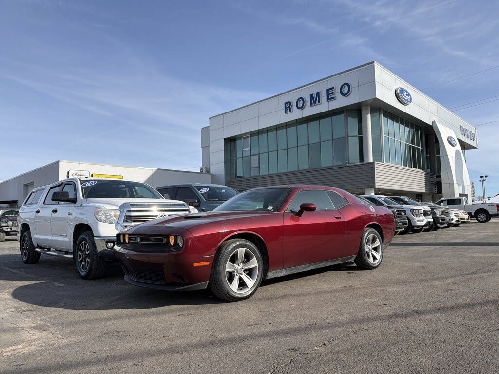2019 Dodge Challenger SXT RWD