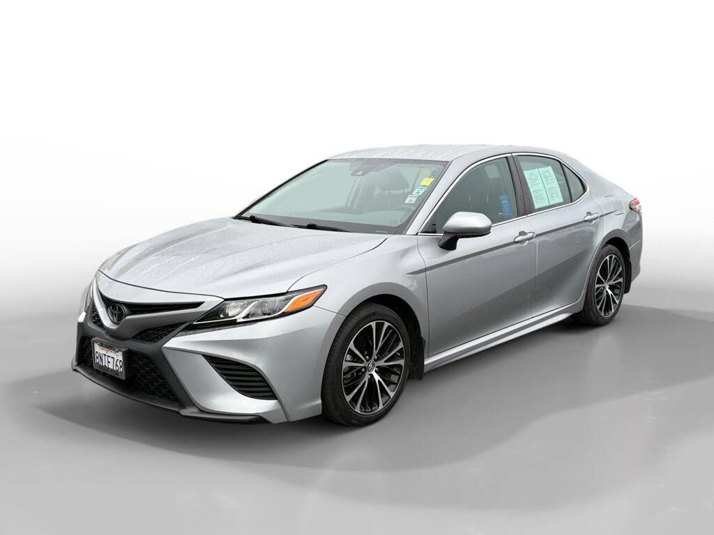 2019 Toyota Camry SE FWD