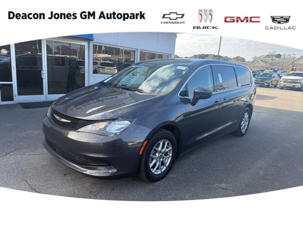 2022 Chrysler Voyager LX FWD