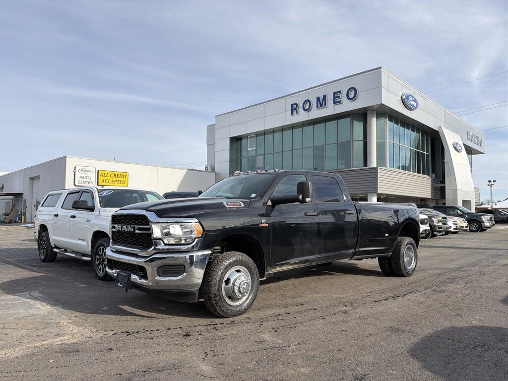 2022 RAM 3500 Tradesman Crew Cab LB DRW 4WD