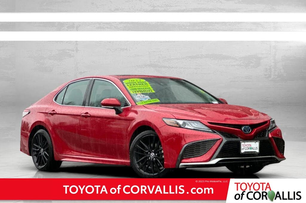 2022 Toyota Camry Hybrid XSE FWD