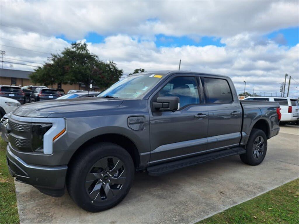 2023 Ford F-150 Lightning XLT SuperCrew AWD