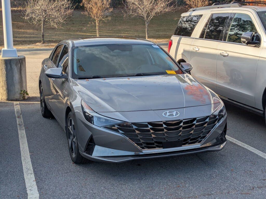 2023 Hyundai Elantra Limited FWD