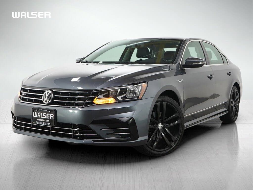 2017 Volkswagen Passat R-Line