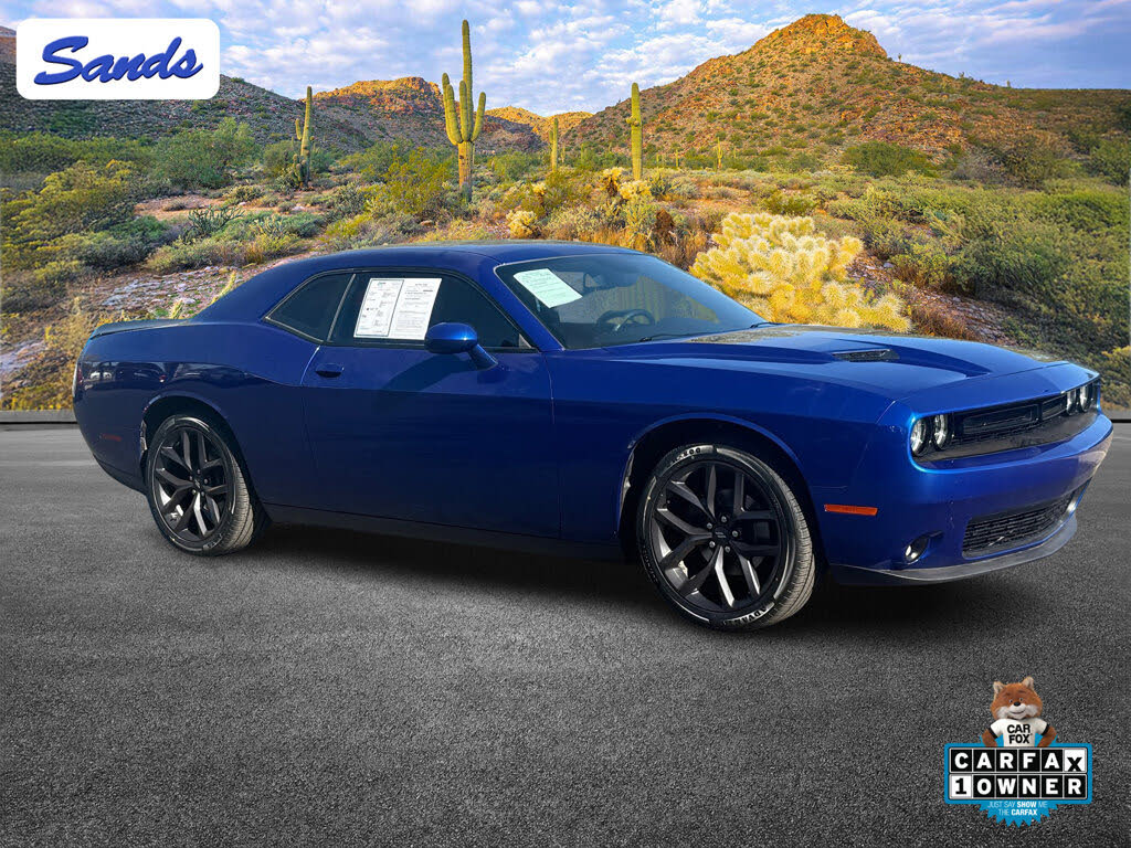 2021 Dodge Challenger SXT RWD