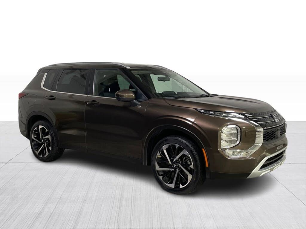 2023 Mitsubishi Outlander LE Premium S-AWC