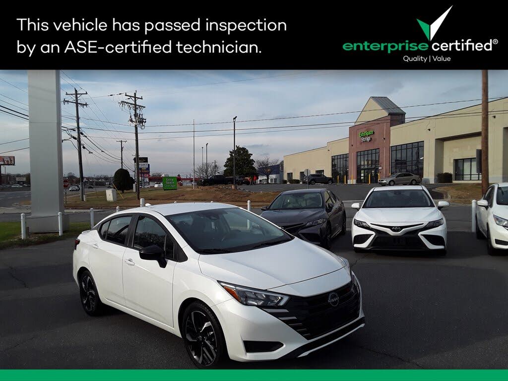 2024 Nissan Versa SR FWD