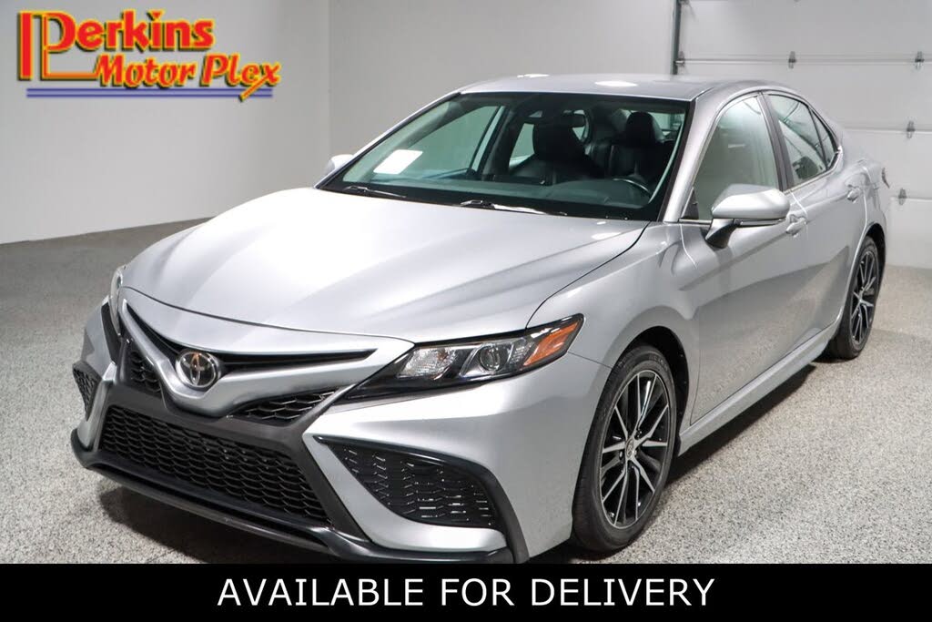 2024 Toyota Camry SE FWD