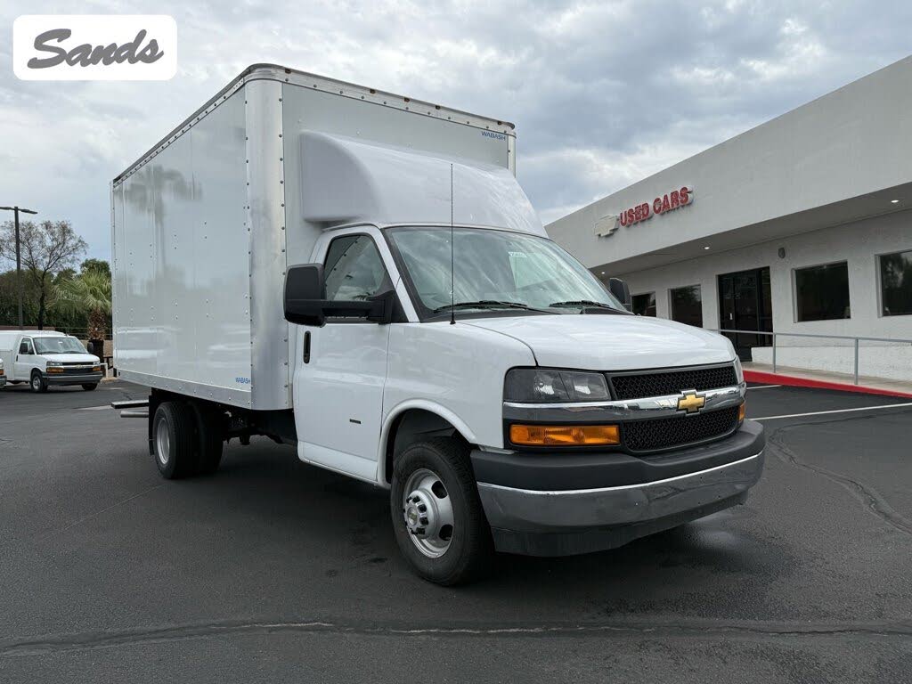 2025 Chevrolet Express Chassis 3500 Cutaway 139