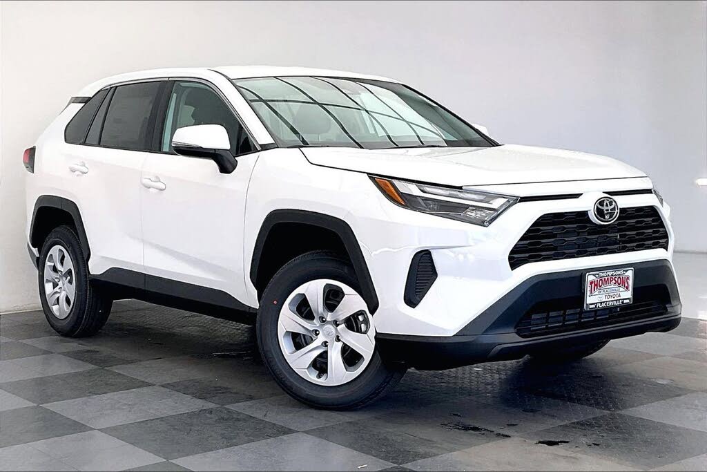 2025 Toyota RAV4 LE AWD