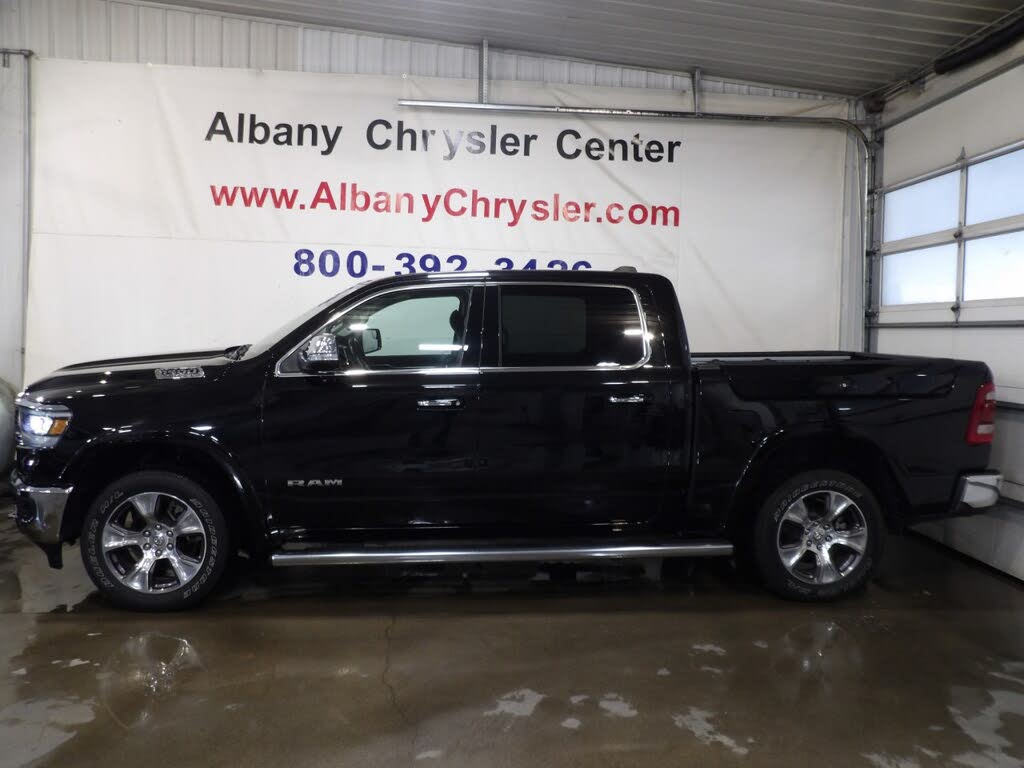 2022 RAM 1500 Laramie Crew Cab 4WD