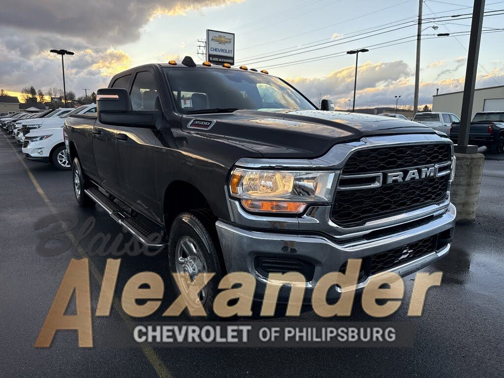 2024 RAM 3500 Tradesman Crew Cab LB 4WD