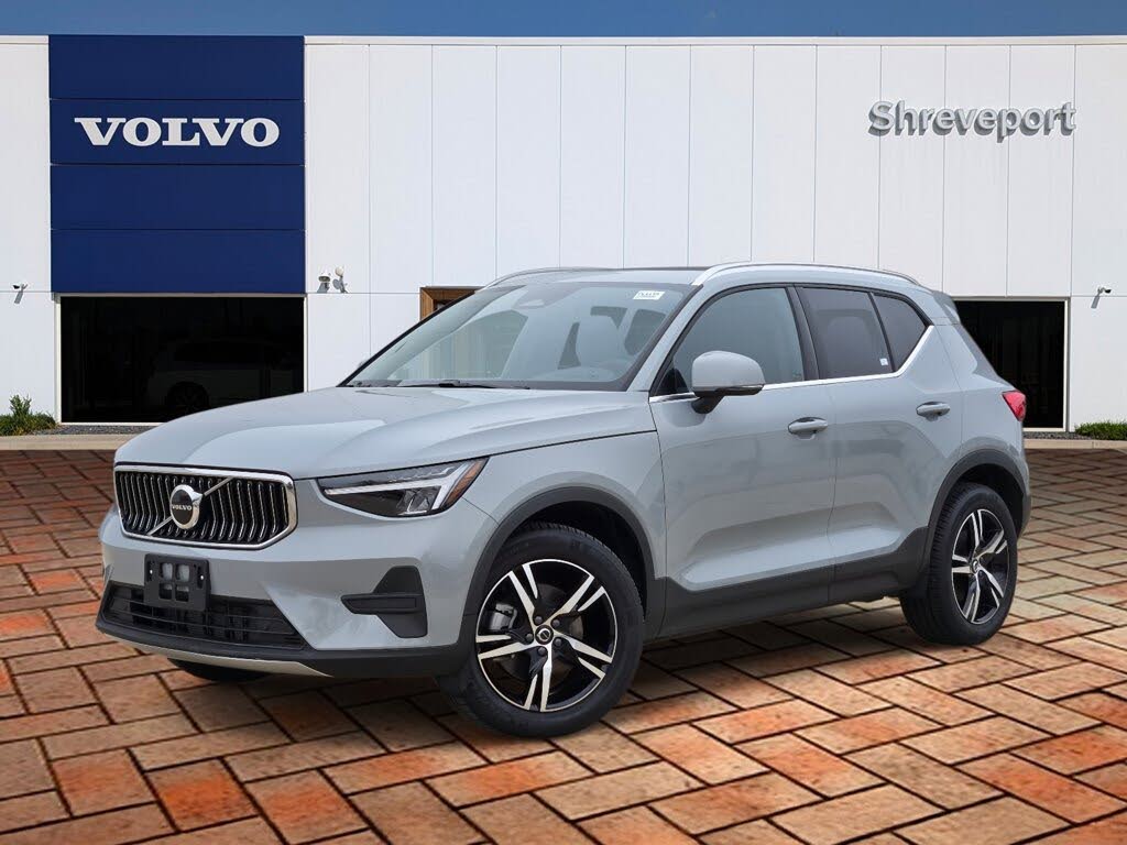 2025 Volvo XC40 B5 Core Bright Theme AWD