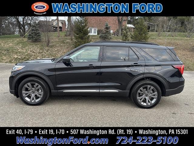 2025 Ford Explorer Active AWD