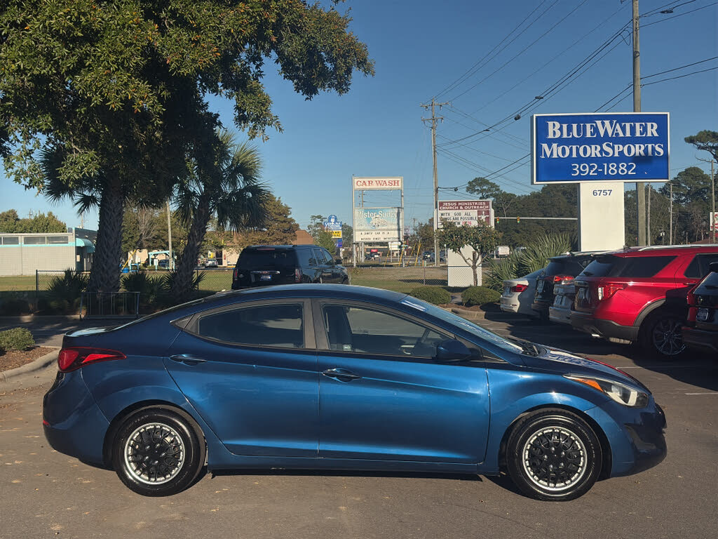2016 Hyundai Elantra SE FWD