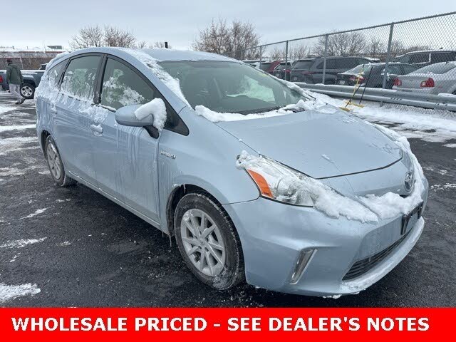 2014 Toyota Prius v Two FWD