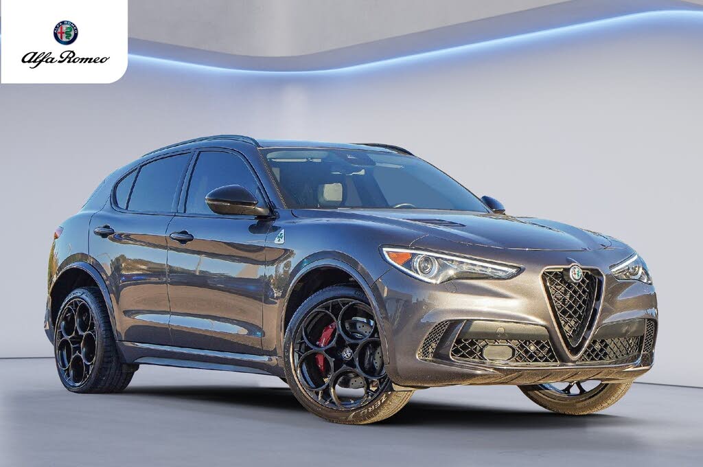 2023 Alfa Romeo Stelvio Quadrifoglio AWD