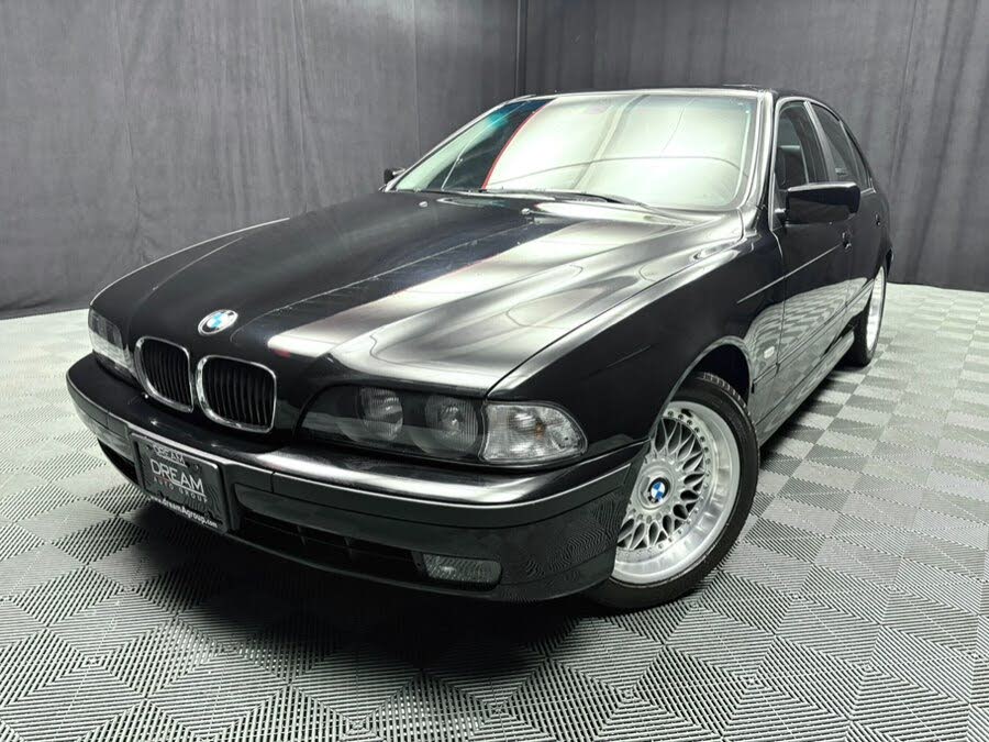 2000 BMW 5 Series 528i Sedan RWD
