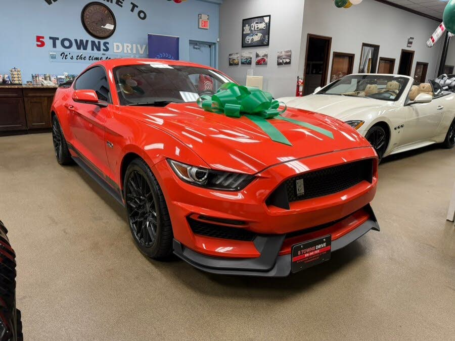 2016 Ford Mustang GT Coupe RWD