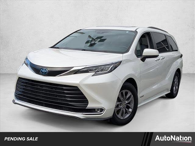 2021 Toyota Sienna XLE 7-Passenger FWD